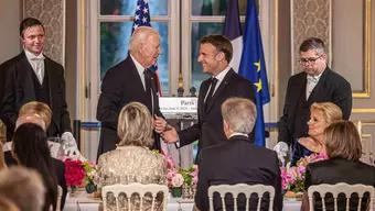 Biden y Macron Aseguran Apoyo a Ucrania en Reunión en París