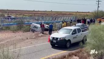 Mueren 2 Personas y 8 Lesionadas en Camionazo en El Carrizo Sinaloa