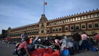 FOTO: CNTE Levanta Tiendas de Campaña en Zócalo CDMX